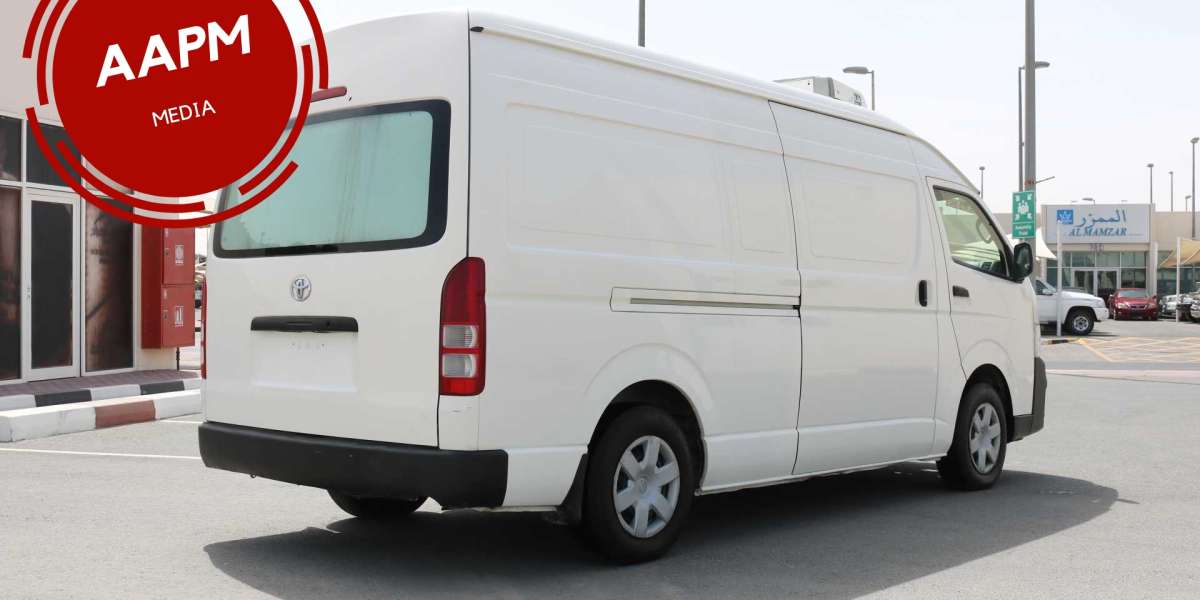 Optimizing Cold Chain Logistics in Dubai: Chiller Vans and Chiller Trucks for Rent